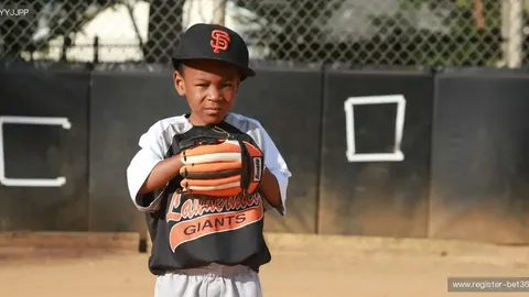 字母哥突破极限：19投12中斩获35分17板20助，NBA空前壮举！